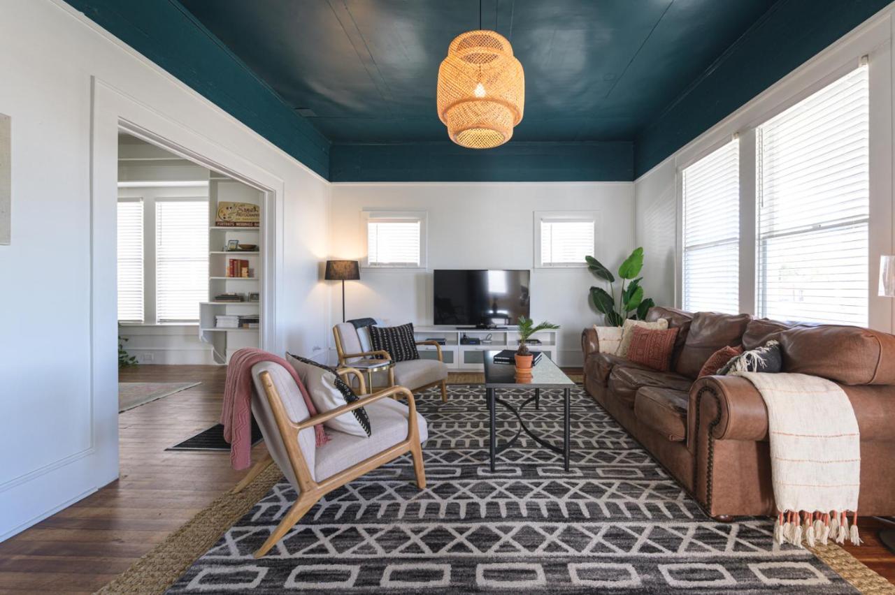 Restored 1930S Uptown Bungalow 2 Min. To Magnolia Waco Exterior foto